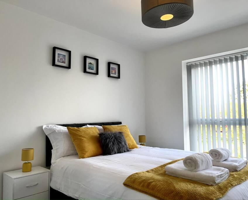 דונקסטר Modern 1 Bedroom Serviced Apartment - Near City Centre מראה חיצוני תמונה